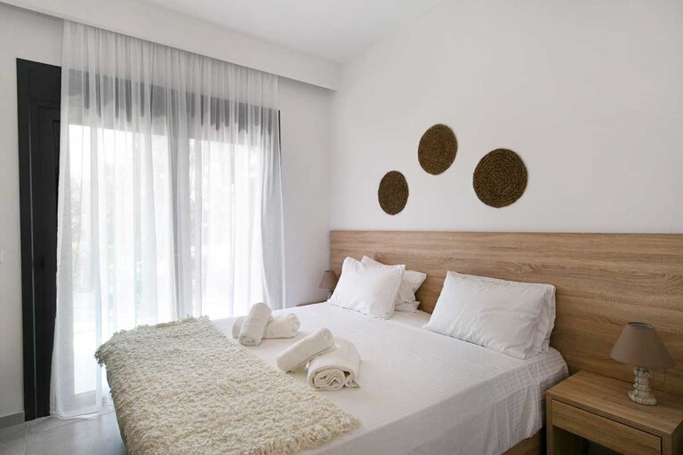 dasylio-emerald-superior-apartment-mini-gallery-4